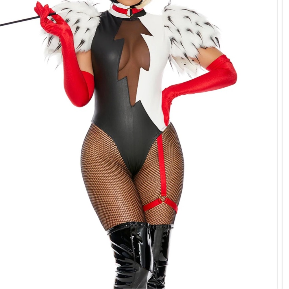 Costume